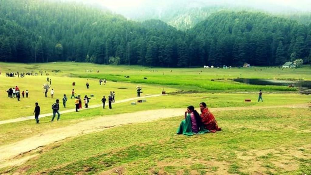 ホテル Cozy Swiss Meadows Khajjiar エクステリア 写真