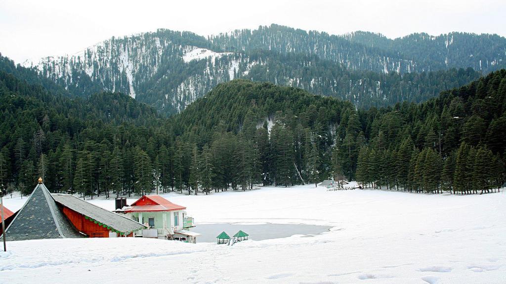 ホテル Cozy Swiss Meadows Khajjiar エクステリア 写真