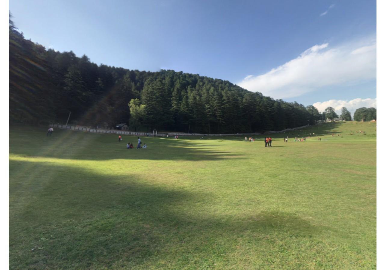 ホテル Cozy Swiss Meadows Khajjiar エクステリア 写真